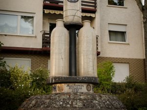 Kunstwerk Tonkrug